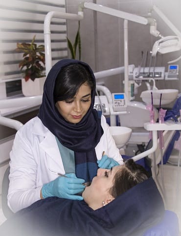 دکتر دانا زندیان - متخصص ارتودنسی